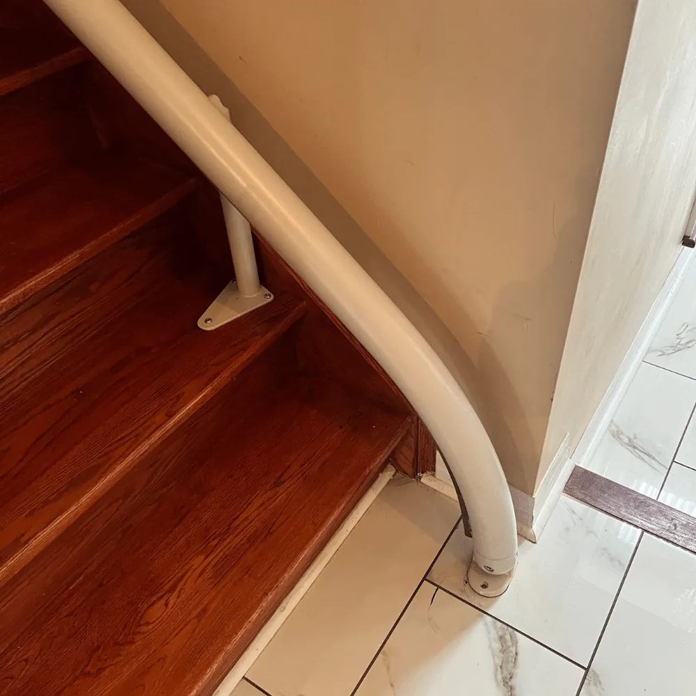 Handicare Freecurve Curved Stairlift Dropnose freecurve stairlift, handicare freecurve