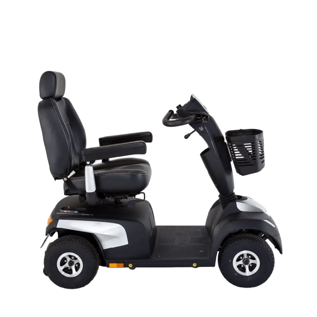 Silver Comet Pro from the right side, seat facing forward and tiller upright