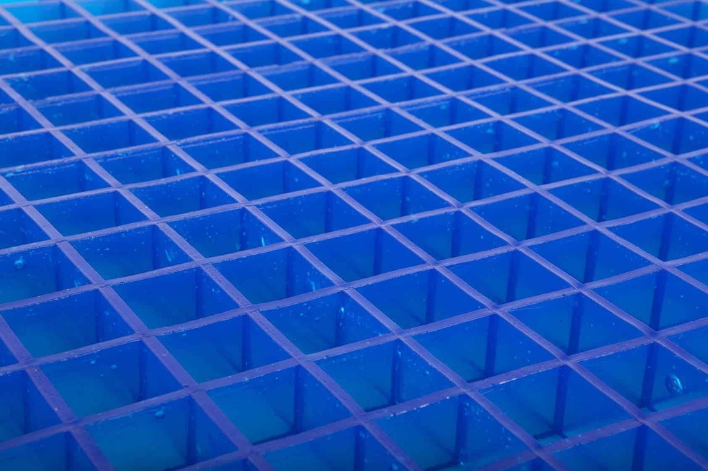 Close-up of the blue Geo-Matrix gel column grid that forms the firm bottom layer