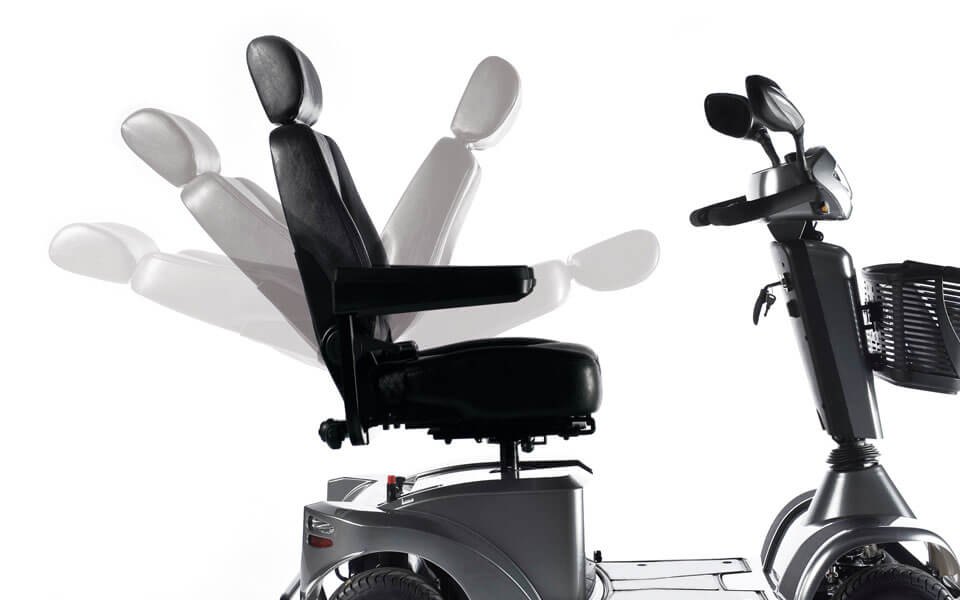 The S425 seat shown through its full recline and swivel range, with the tiller at the right