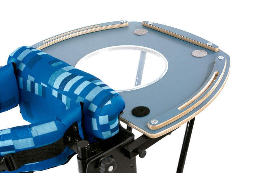 The blue chest pad and tray of the Leckey Freestander from above