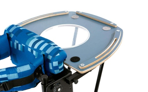 The blue chest pad and tray of the Leckey Freestander from above