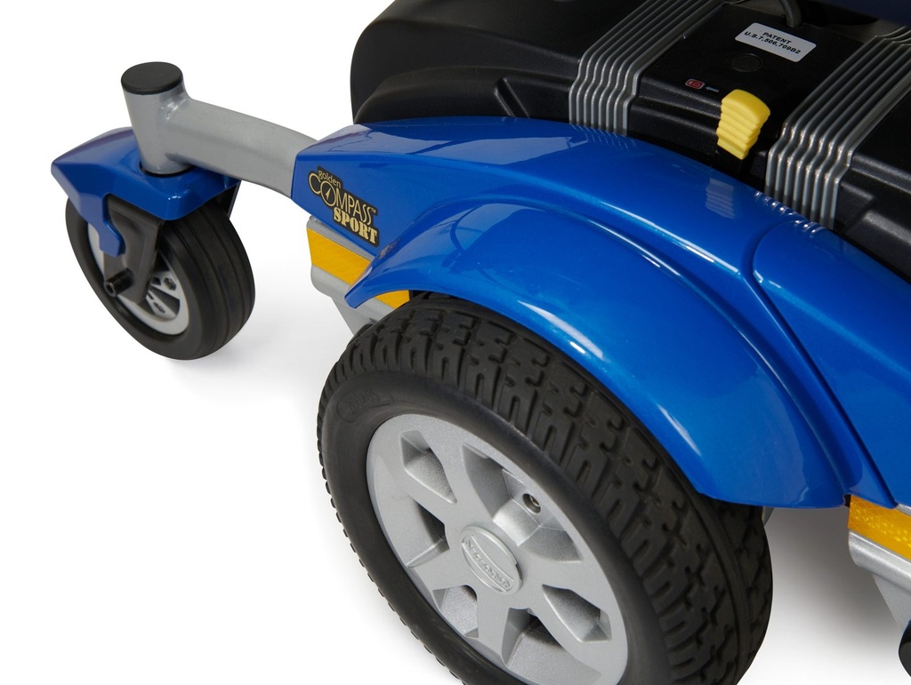 Centre drive wheel and caster on the Golden Compass Sport GP605 in blue