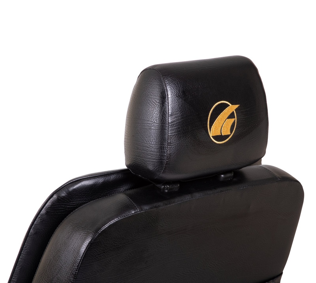Patriot GR575 heavy duty scooter captain seat, black vinyl, badge on the headrest