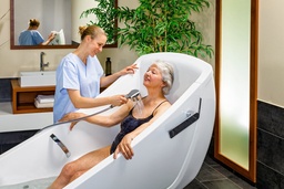 Beka Avero Motion E side-entry care bathtub