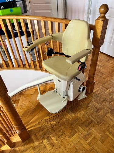 Handicare freecurve cruved stairlift install in brampton 22 scaled