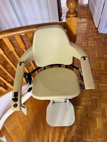 Handicare freecurve cruved stairlift install in brampton 23 scaled