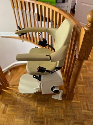 Handicare freecurve cruved stairlift install in brampton 24 scaled