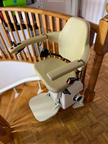 Handicare freecurve cruved stairlift install in brampton 25 scaled