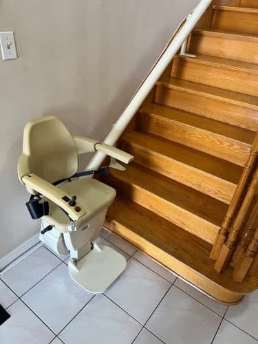 Handicare freecurve cruved stairlift install in brampton 3 scaled