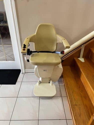 Handicare freecurve cruved stairlift install in brampton 5 scaled