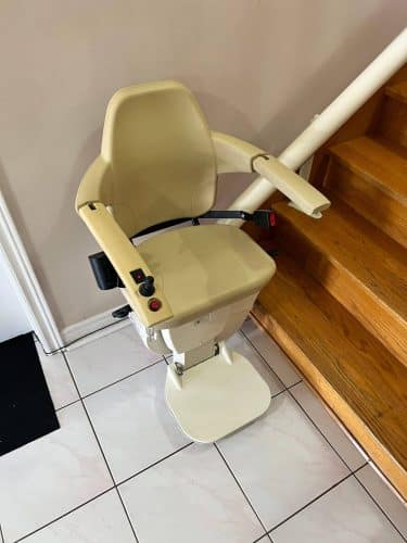 Handicare freecurve cruved stairlift install in brampton 6 scaled